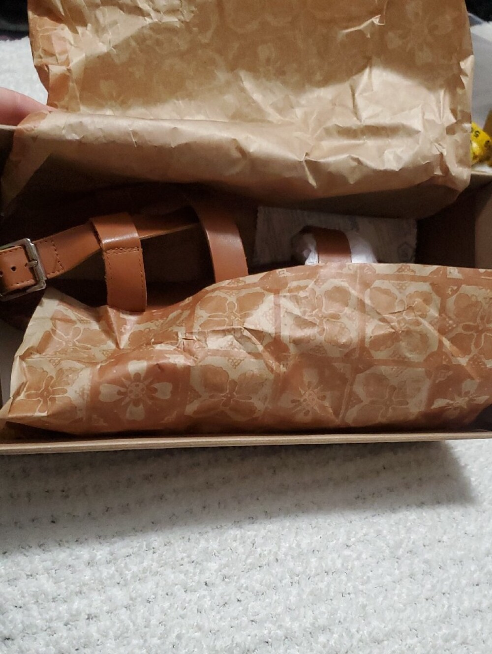 Leather Lucky Brand Zelek Brown Cross-Strap Sandals - Picture 10 of 13